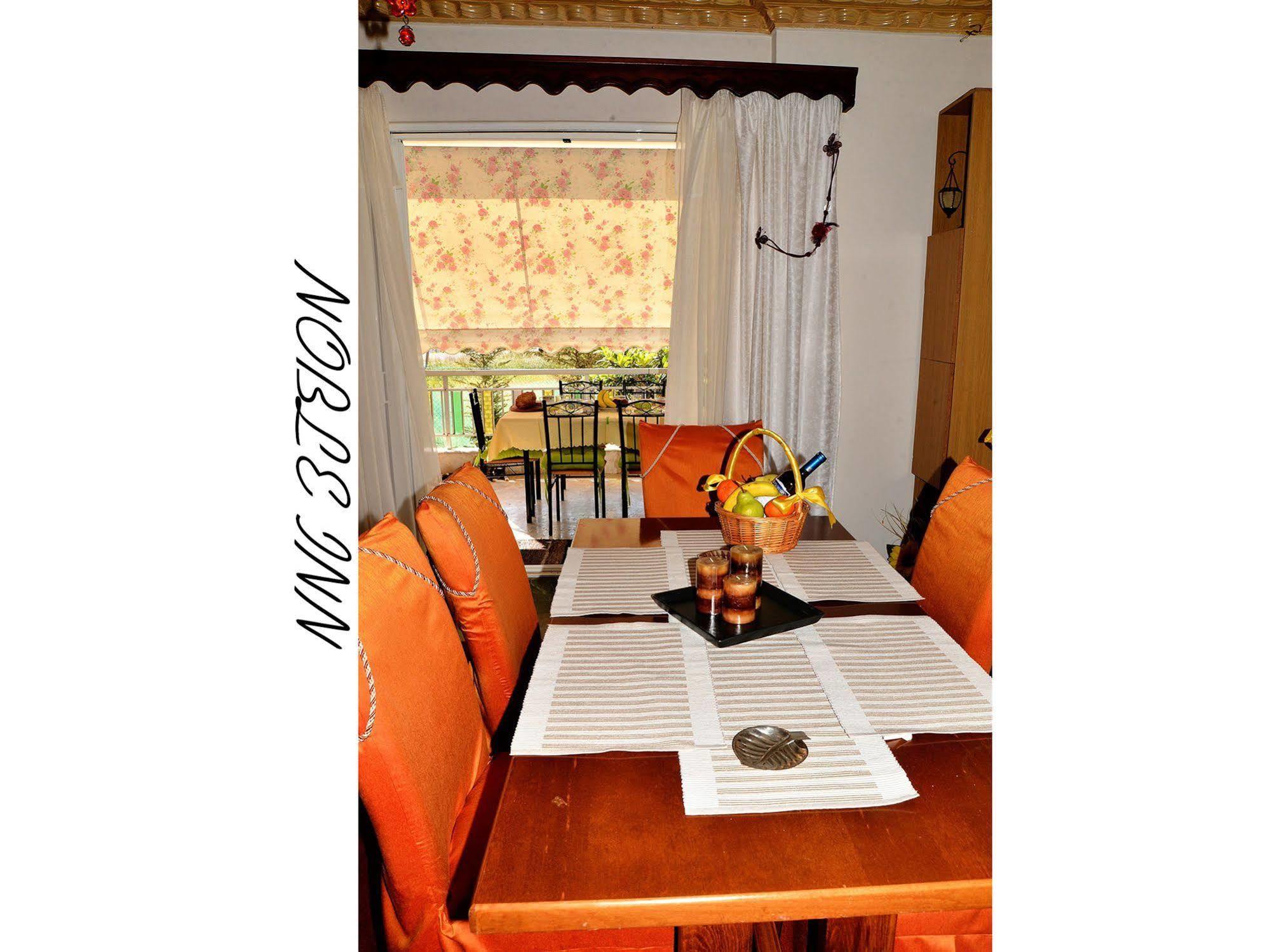 Noble Inn Лутраки Екстериор снимка